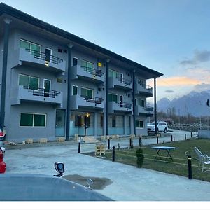 Eat And Read Hotel Skardu Exterior photo