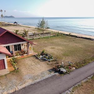 Kc Beachfront Marang Exterior photo