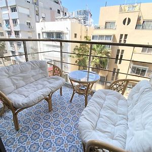 Sea Suites Tel Aviv-Jaffa Exterior photo