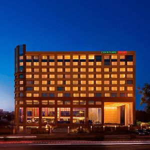 Courtyard By Marriott Ahmedabad Hotel Exterior photo