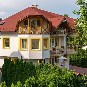 Csernai Villa Balatonfured Exterior photo