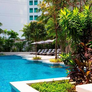 The Ritz-Carlton, Kuala Lumpur Hotel Exterior photo