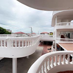 Las Palmas Hotel GOLD STANDARD APPROVED Corozal Exterior photo