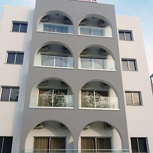 Polyxeni Hotel Apartments Limassol Exterior photo