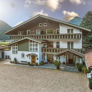 Garni Zimmerhofer Sand in Taufers Exterior photo