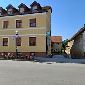 Garden Hotel Varasdfürdő Exterior photo