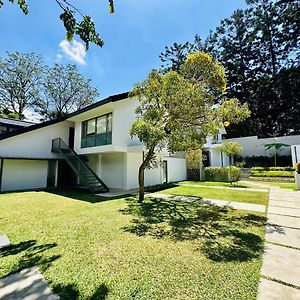 Bungalow Homes Bandung Exterior photo