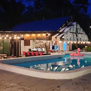Guava Grove Resort&Villas Sandy Bay Exterior photo