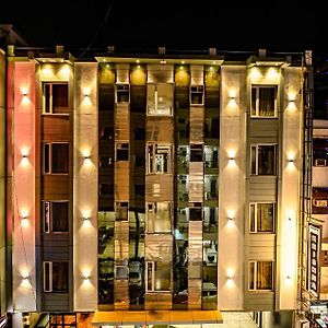 Hotel Krishna Deluxe-By Rcg Hotels Nova Deli Exterior photo