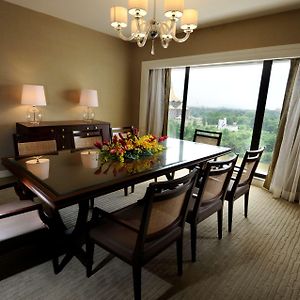 Hilton Kuching Hotel Room photo