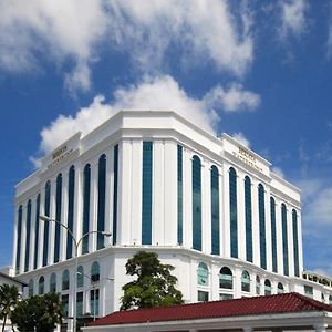 Berjaya Waterfront Hotel, Johor Bahru Exterior photo