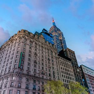 Martinique New York On Broadway, Curio Collection By Hilton Hotell Exterior photo