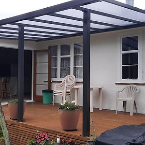 The_Cozy_Batch With A Rural View Whanganui Exterior photo