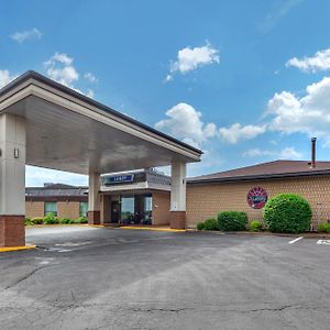 Quality Inn & Conference Centre Midland Exterior photo