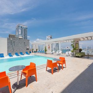 Hampton By Hilton Cartagena Hotel Exterior photo