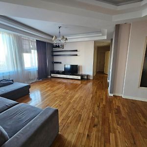 Petru Rares 36 Apartment Chisinau Exterior photo