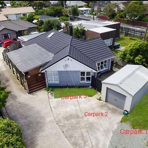 Deluxe 1 Bedroom With Ensuite Central Uh Flat B Upper Hutt Exterior photo