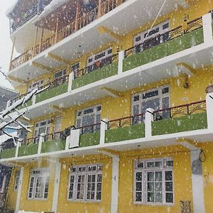 The Homstel Manali Hostel Exterior photo