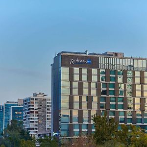 Radisson Blu Plaza El Bosque Santiago Hotel Exterior photo