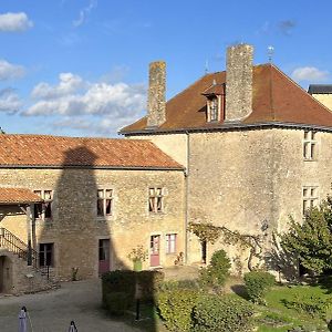 Le Vieux Chateau Airvault Exterior photo
