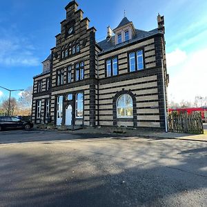 Appartement Wohnen Wie Im Schloss - Alter Bahnhof Von Kruft Exterior photo