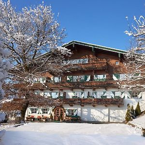 Landsitz Roemerhof - Hotel Apartments Kitzbuhel Exterior photo