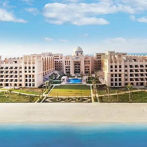 Fam Living - Sarai Apartments - Private Beachfront Escape In Palm Jumeirah Dubái Exterior photo
