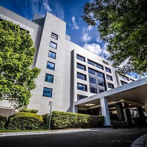 Crowne Plaza Canberra, An Ihg Hotel Exterior photo