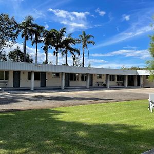 Archy'S On The Lake Motel Burrill Lake Exterior photo