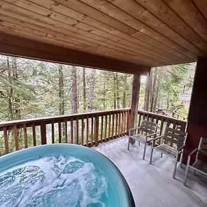 Cozy 2 Bedroom Waterfront Cottage With Hot Tub! Ucluelet Exterior photo