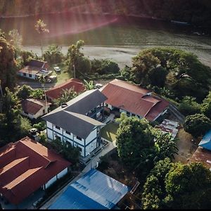 Tebing Guest House Taman Negara Malaysia Kuala Tahan Exterior photo