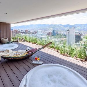 Diez Hotel Categoria Colombia Medellin Exterior photo