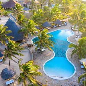 Ocean Beach Resort & Spa Aston Collection Hotels Malindi Exterior photo