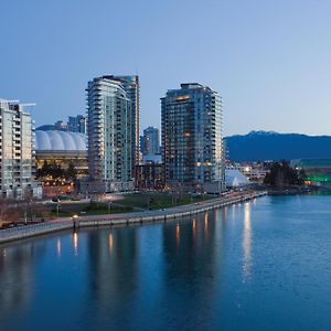 Worldmark Vancouver The Canadian Exterior photo