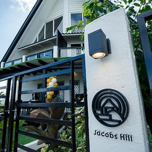 Bed and Breakfast Jacobs Hill Tagaytay à Tagaytay City Exterior photo