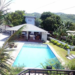 Beachfront Mansion And Seascape Villas Calatagan With Outdoor Pool Exterior photo