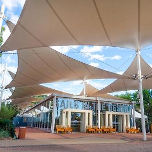 Sails In The Desert Hotel Ayers Rock Exterior photo