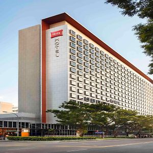 Ibis Singapore On Bencoolen Hotel Exterior photo