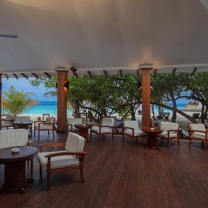 Adaaran Select Meedhupparu Hotel Raa Atoll Exterior photo