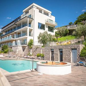 Hotel Benacus Panoramic Riva del Garda Exterior photo