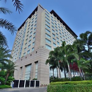 Radisson Blu Hotel, Indore Exterior photo