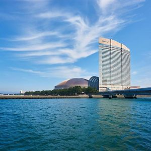 Hilton Fukuoka Sea Hawk Hotel Exterior photo