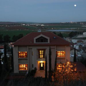 מלון גדעונה בינהרים - בית הארחה גלבוע Exterior photo