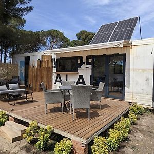 Villa Cooltainer Retreat Sustainable Coastal Forest Tiny House Near Barcelona By Quirkygetaway à Castelldefels Exterior photo