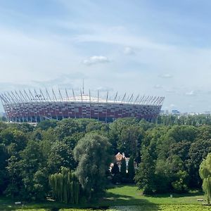 Dedek Park - Historyczny Dworek W Pieknym Parku Skaryszewskim Obok Stadionu Narodowego Warschau Exterior photo