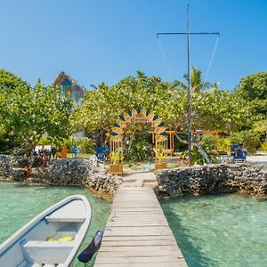 Hotel Isla Del Pirata Isla Grande  Exterior photo