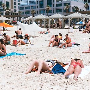 Wom Beach Pod Hotel - A Member Of Brown Hotels Tel Aviv Exterior photo