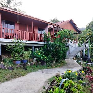 Villa Restu Chalet Pulau Tioman Exterior photo