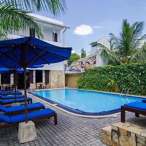 St.Lachlan Hotel & Suites Negombo Exterior photo