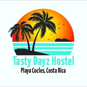 Tasty Dayz Hostel Puerto Viejo de Talamanca Exterior photo